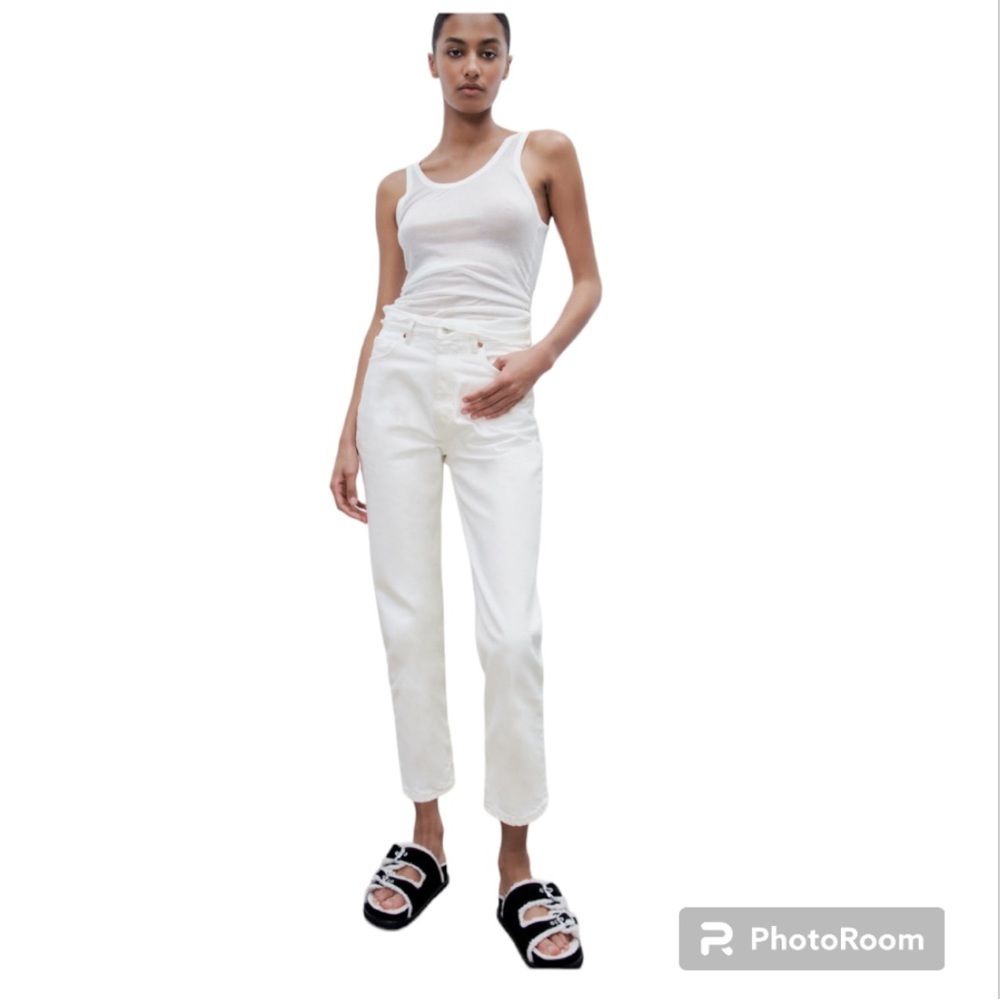 Zara MOM FIT JEANS